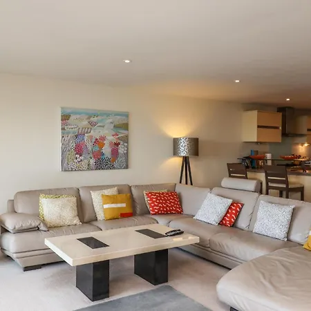Ocean View Apartment Carbis Bay