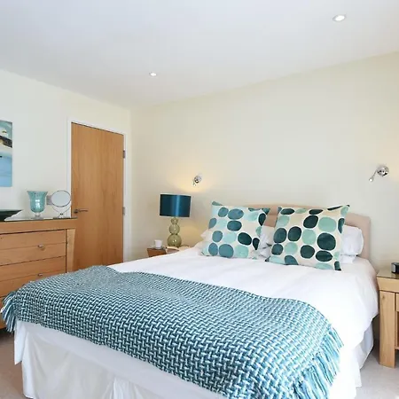Ocean View Apartment Carbis Bay